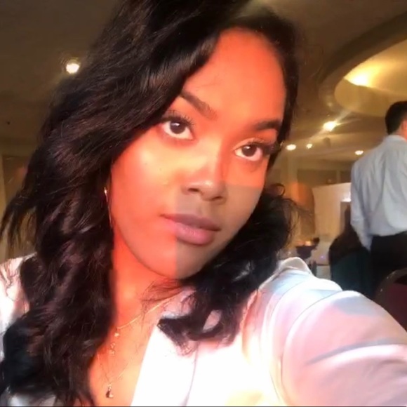 Meet your Posher, Daniella - Picture 1 of 1